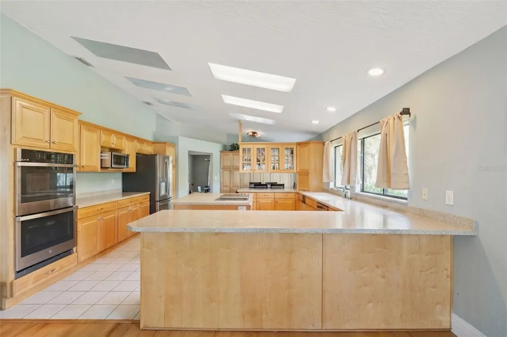 25 LAKEWOOD CAUSEWAY Winter Haven, FL 33884