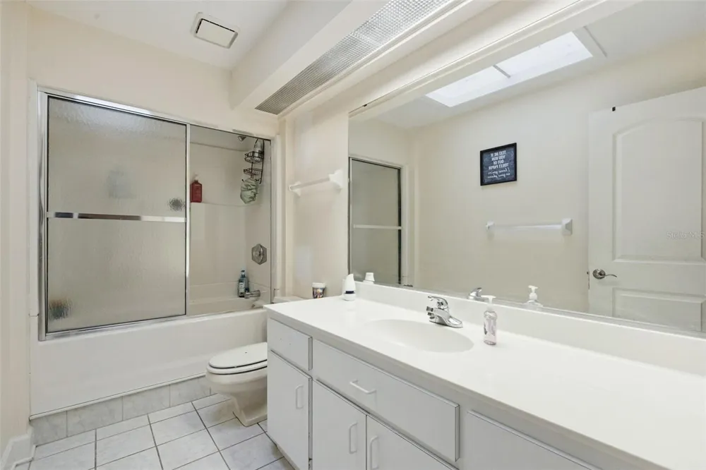 25 LAKEWOOD CAUSEWAY Winter Haven, FL 33884
