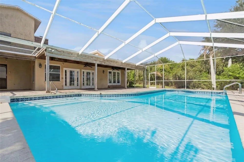 25 LAKEWOOD CAUSEWAY Winter Haven, FL 33884