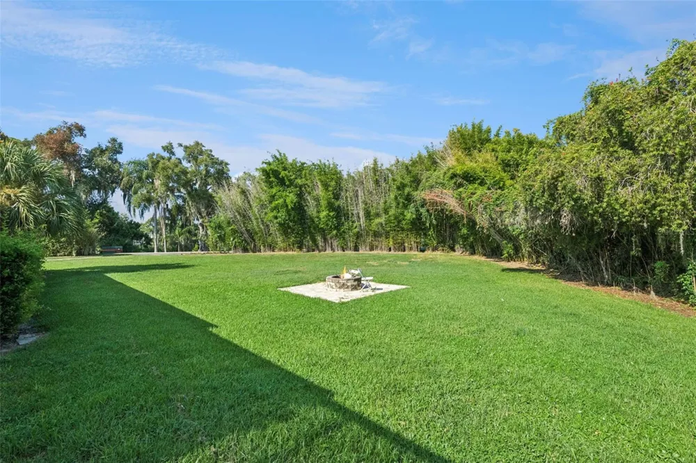 25 LAKEWOOD CAUSEWAY Winter Haven, FL 33884