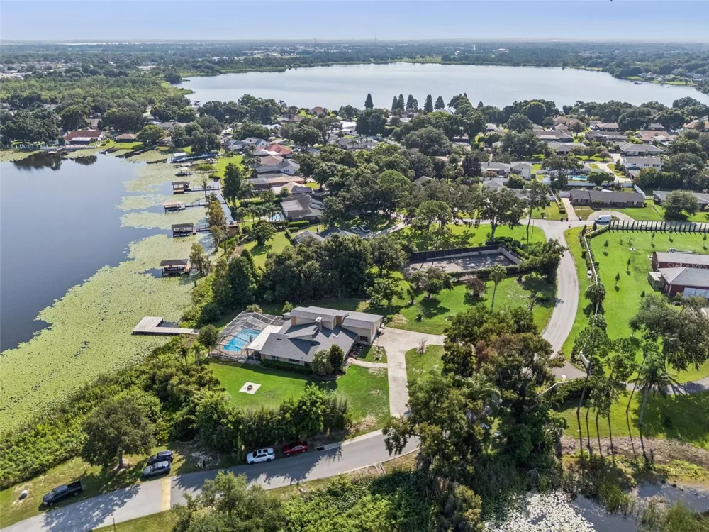 25 LAKEWOOD CAUSEWAY Winter Haven, FL 33884