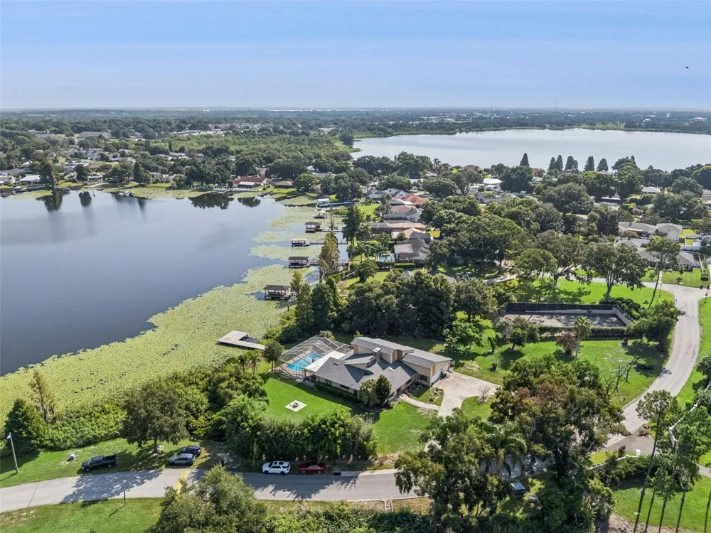 25 LAKEWOOD CAUSEWAY Winter Haven, FL 33884