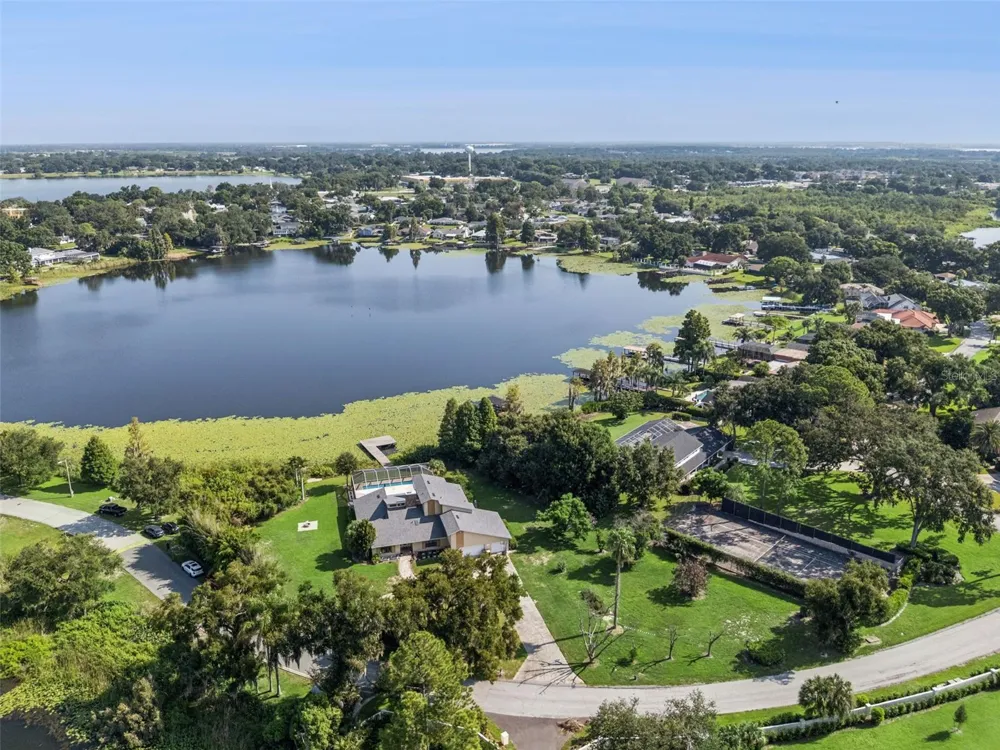 25 LAKEWOOD CAUSEWAY Winter Haven, FL 33884