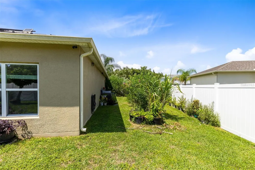 394 BLUE LAKE CIRCLE Kissimmee, FL 34758