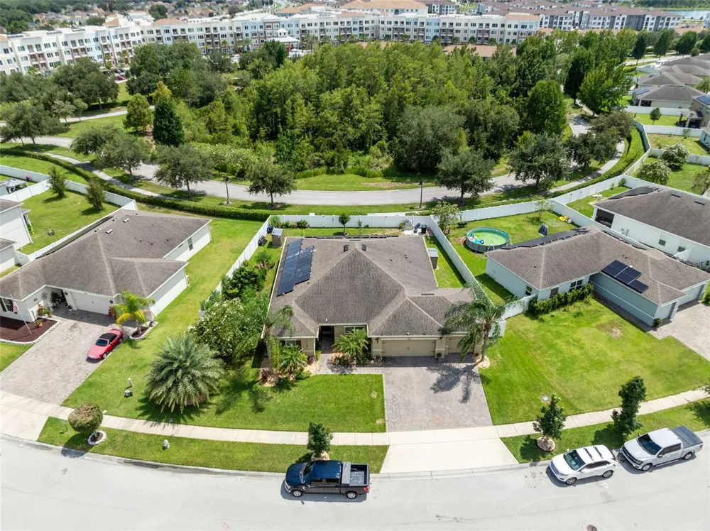 394 BLUE LAKE CIRCLE Kissimmee, FL 34758