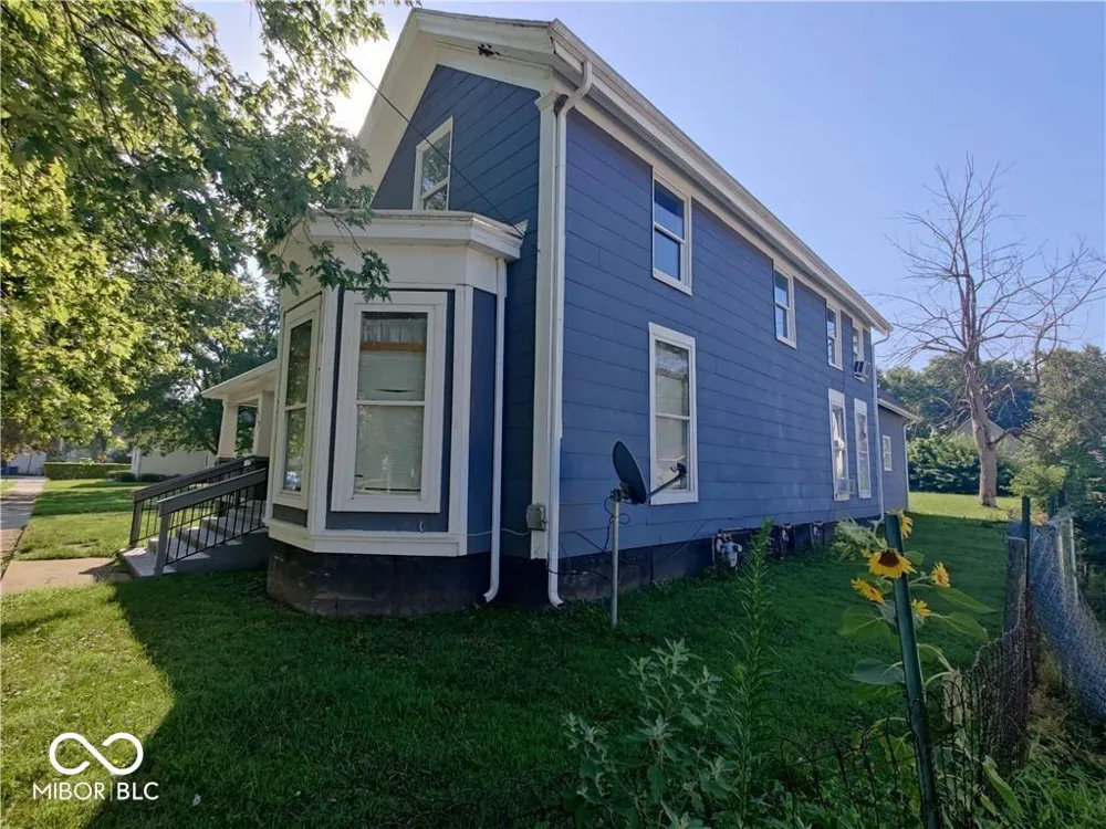 617 W Franklin Street #Studio 4 Shelbyville, IN 46176