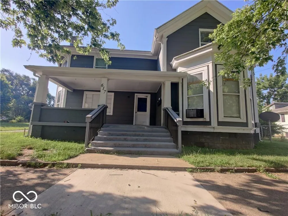 617 W Franklin Street #Studio 4 Shelbyville, IN 46176