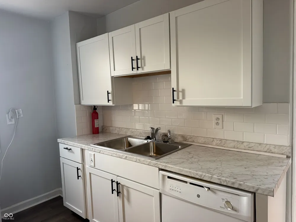 3015 S Holt #C Indianapolis, IN 46221