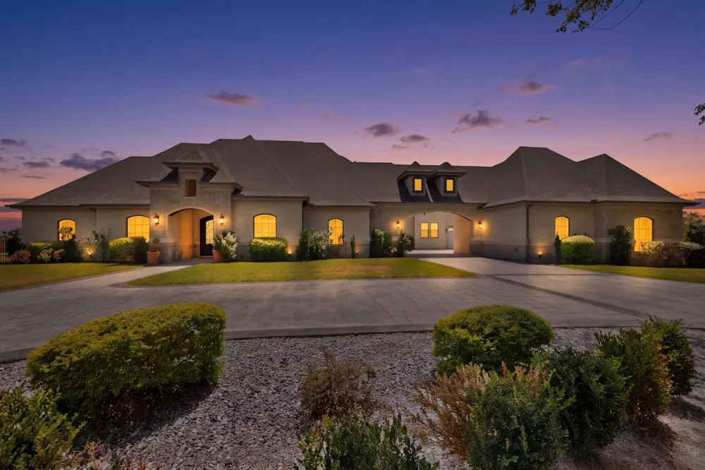 2055 Parkview Drive Wills Point, TX 75169