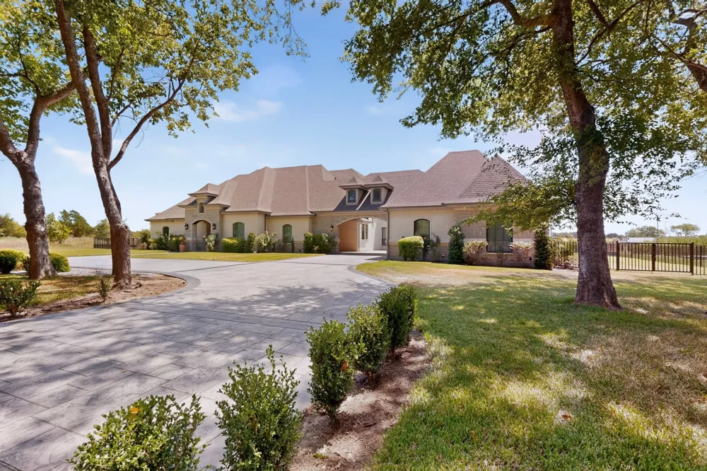 2055 Parkview Drive Wills Point, TX 75169