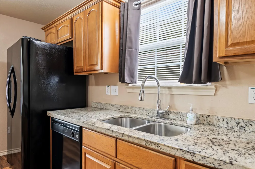 2621 31st Avenue Texas City, TX 77590