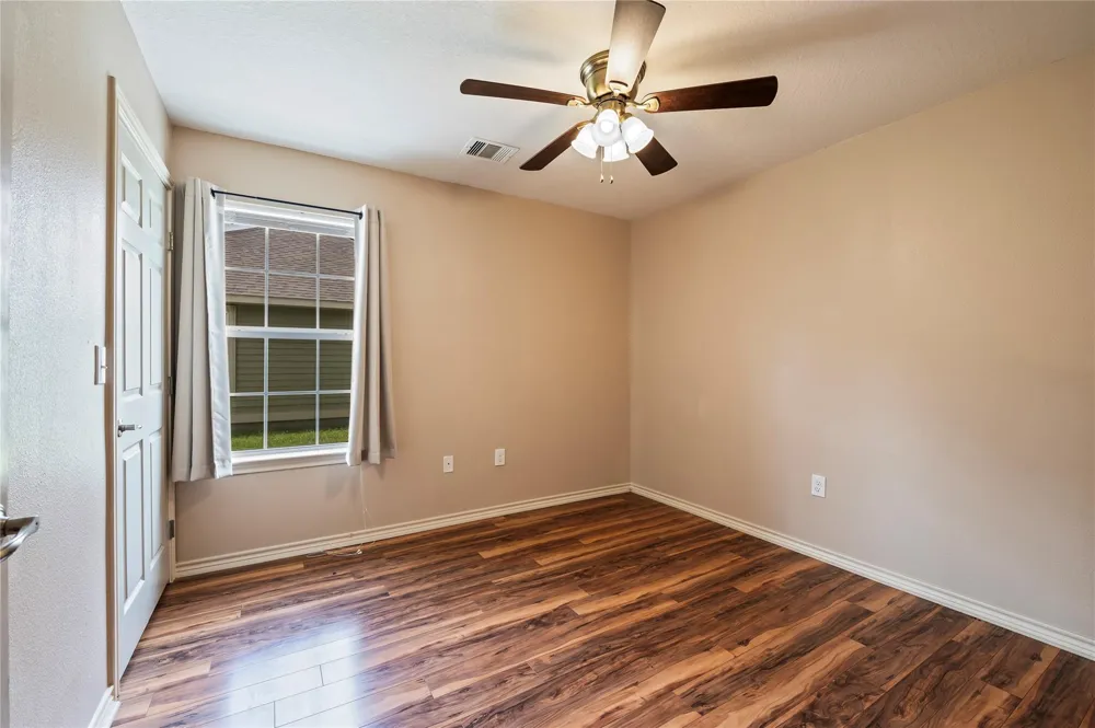 2621 31st Avenue Texas City, TX 77590