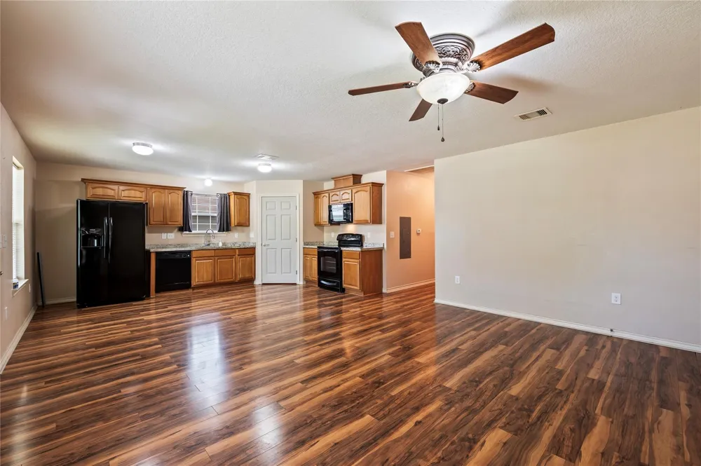 2621 31st Avenue Texas City, TX 77590