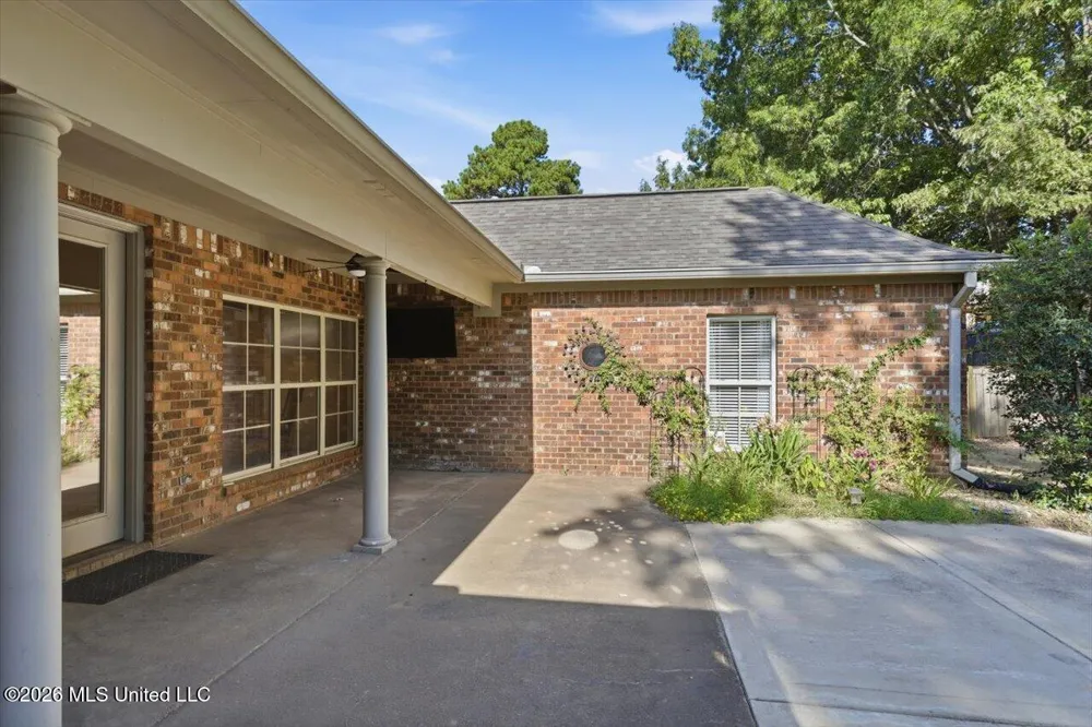 124 Hemlock Lane Madison, MS 39110