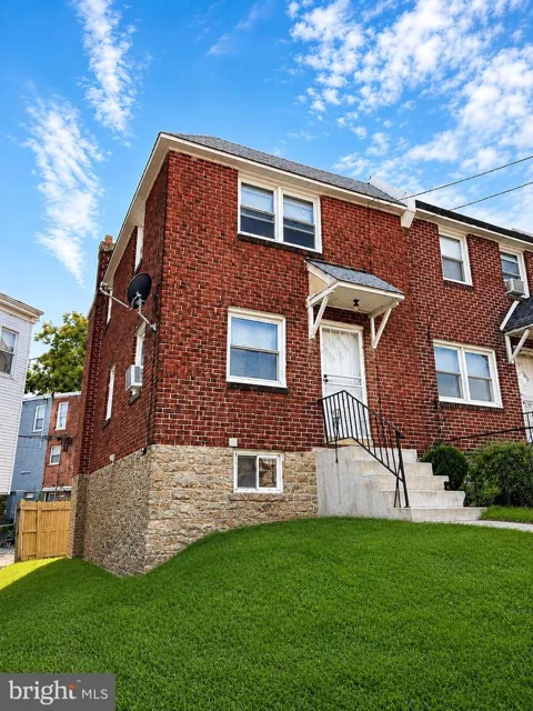 600 CEDAR AVENUE