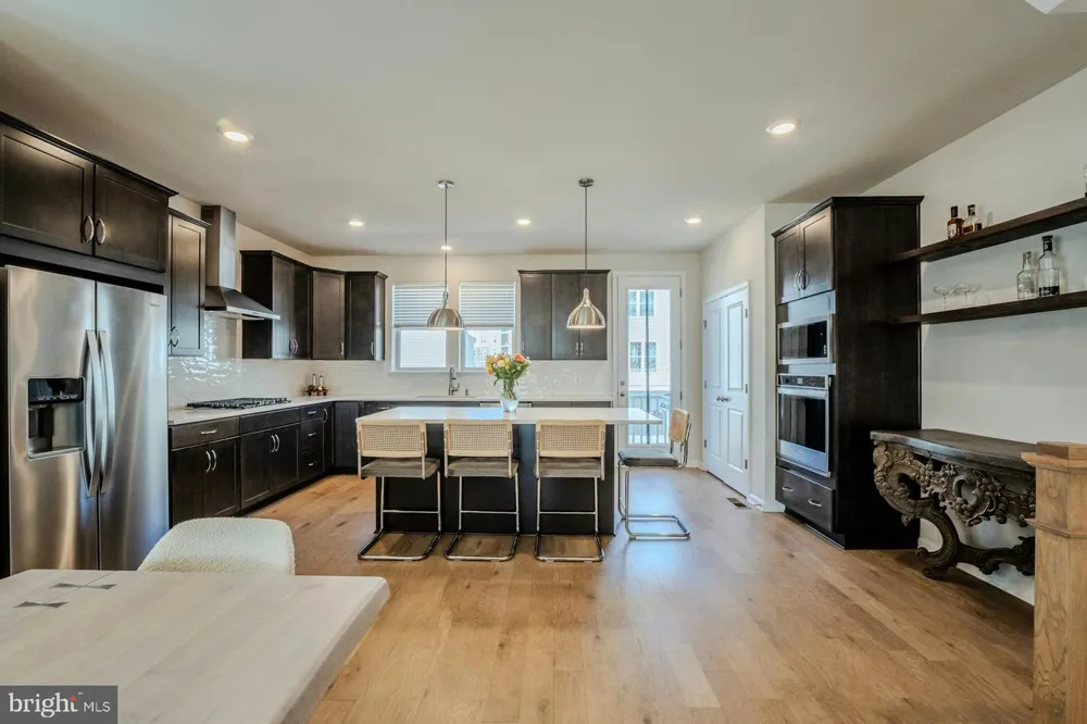 813 SAWBACK SQUARE NE Leesburg, VA 20176
