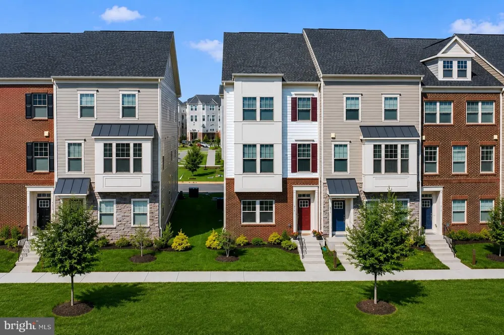 813 SAWBACK SQUARE NE Leesburg, VA 20176