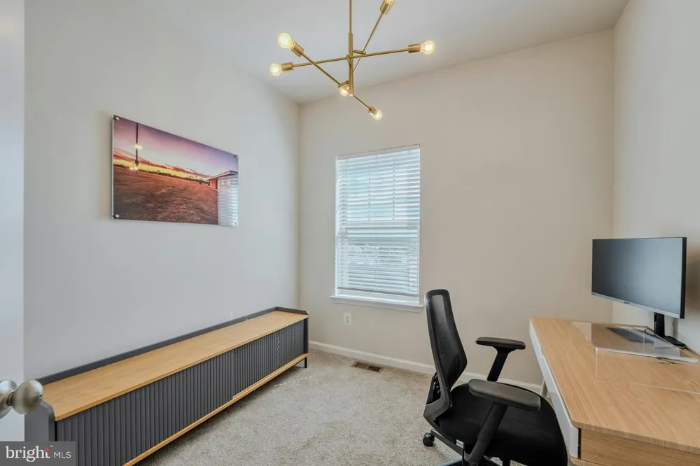 813 SAWBACK SQUARE NE Leesburg, VA 20176