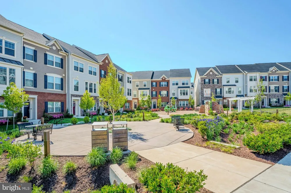 813 SAWBACK SQUARE NE Leesburg, VA 20176