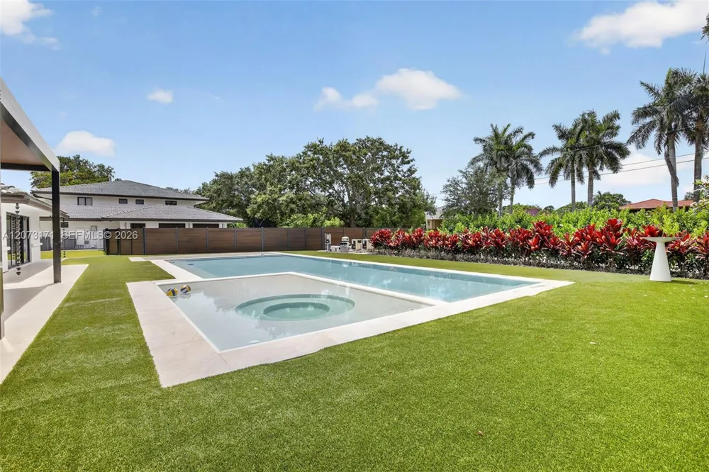 12111 NW 5th Ct Plantation, FL 33325