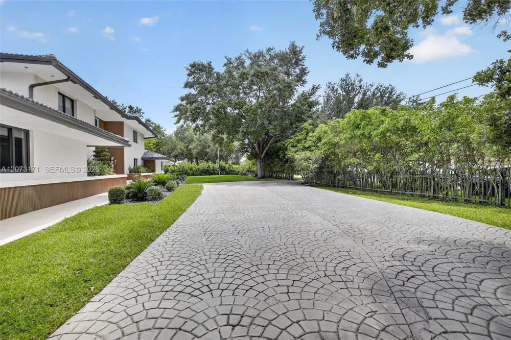 12111 NW 5th Ct Plantation, FL 33325