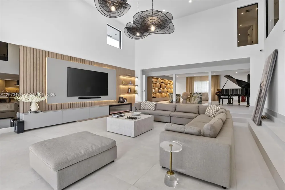 12111 NW 5th Ct Plantation, FL 33325