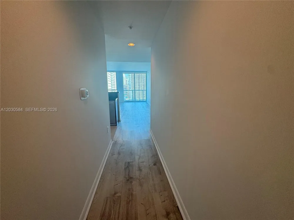 244 Biscayne Blvd #2105 Miami, FL 33132