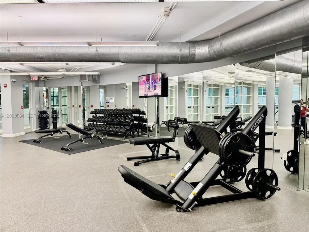 244 Biscayne Blvd #2105 Miami, FL 33132