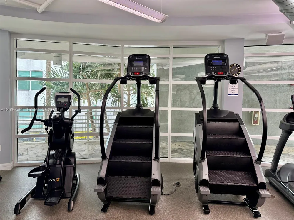 244 Biscayne Blvd #2105 Miami, FL 33132