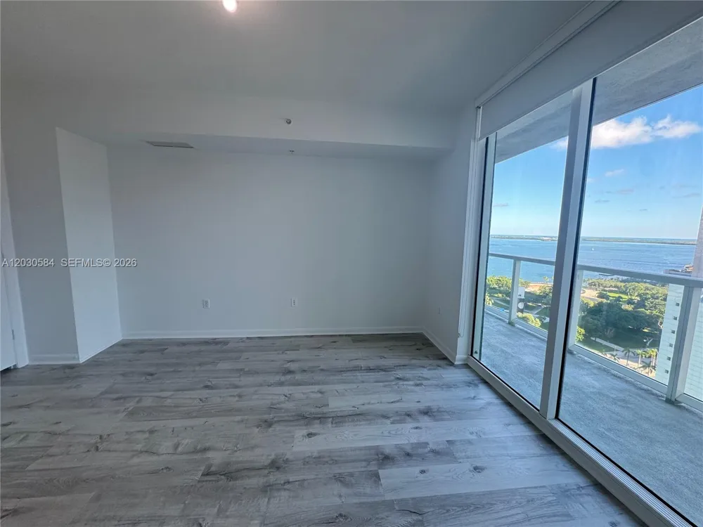 244 Biscayne Blvd #2105 Miami, FL 33132