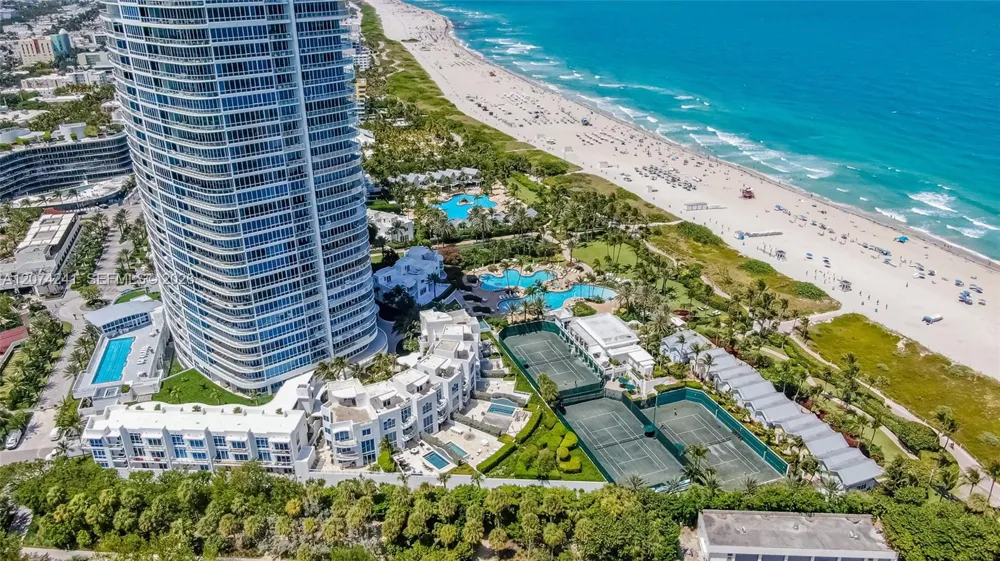 100 S Pointe Dr #1810 Miami Beach, FL 33139