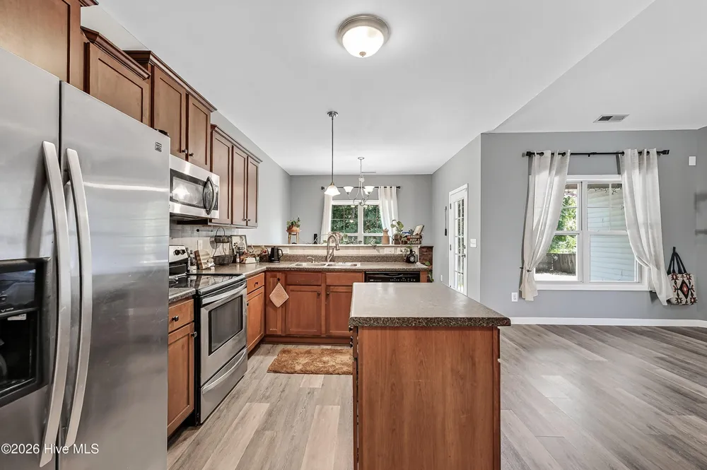 413 Peppermint Drive Hubert, NC 28539