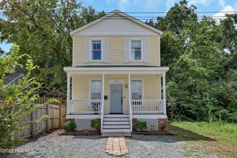 714 Brooks Alley