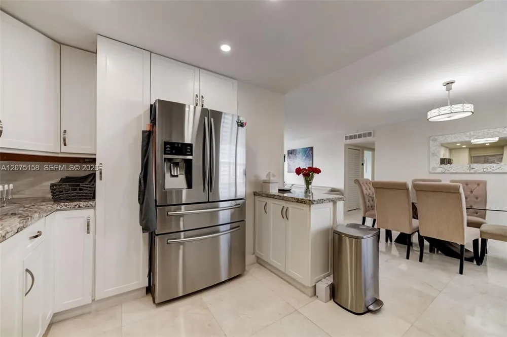 121 Golden Isles Dr #907 Hallandale Beach, FL 33009