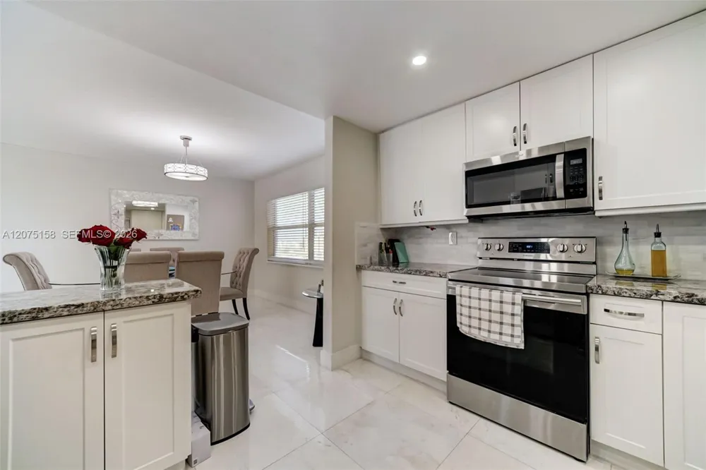 121 Golden Isles Dr #907 Hallandale Beach, FL 33009