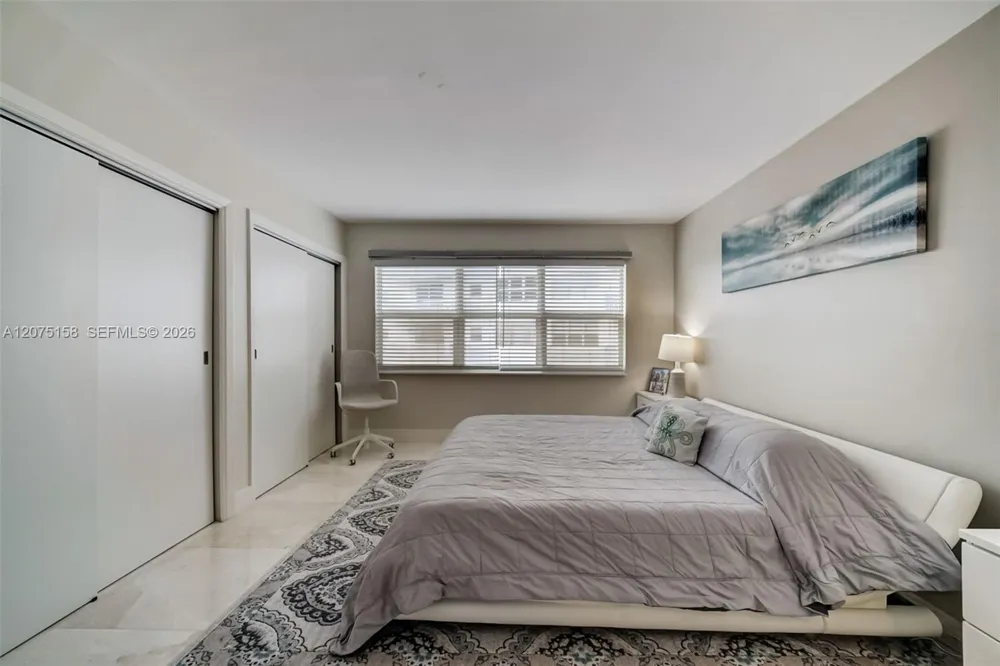 121 Golden Isles Dr #907 Hallandale Beach, FL 33009