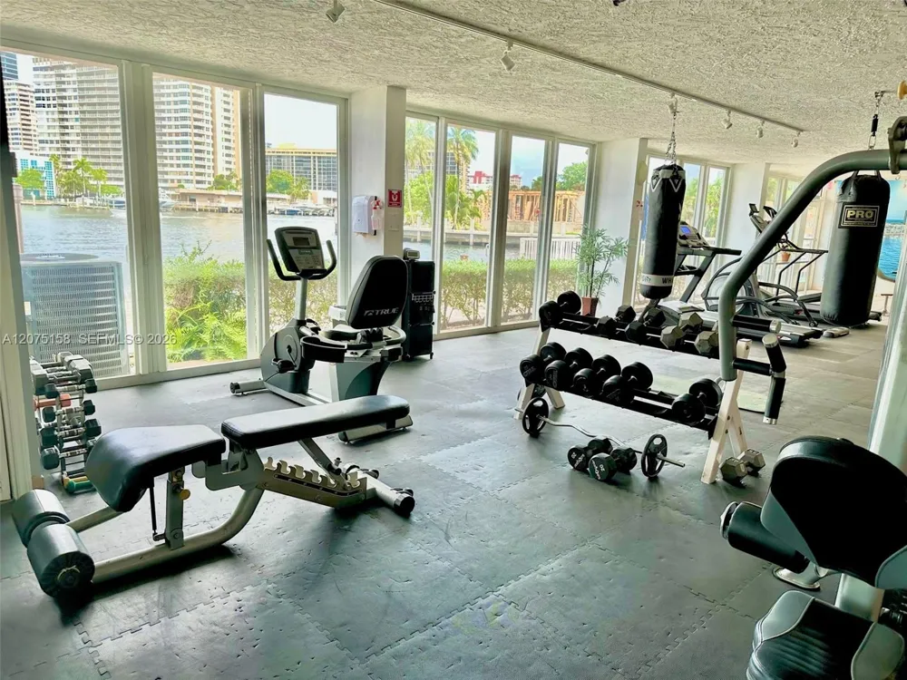 121 Golden Isles Dr #907 Hallandale Beach, FL 33009
