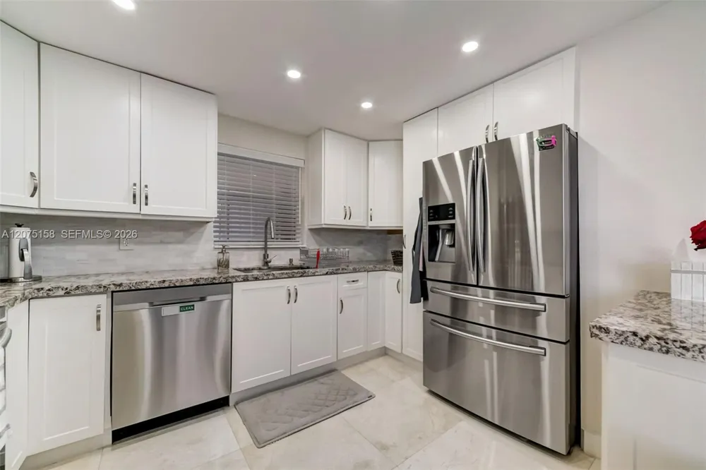 121 Golden Isles Dr #907 Hallandale Beach, FL 33009