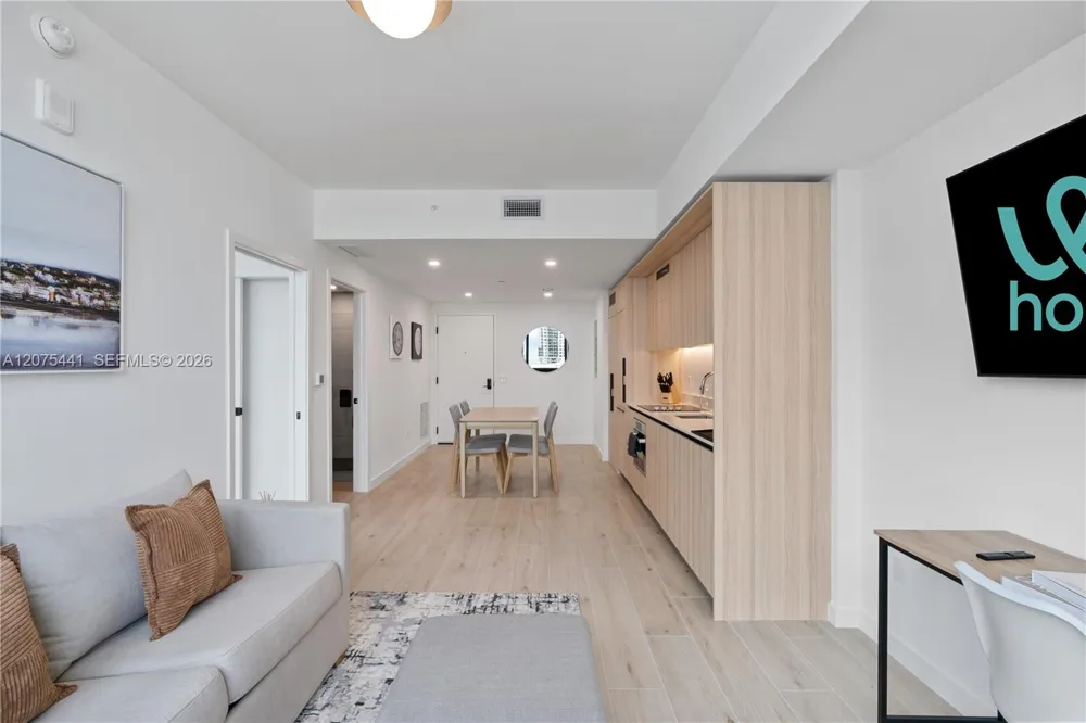 225 Miami Ave #2807 Miami, FL 33128