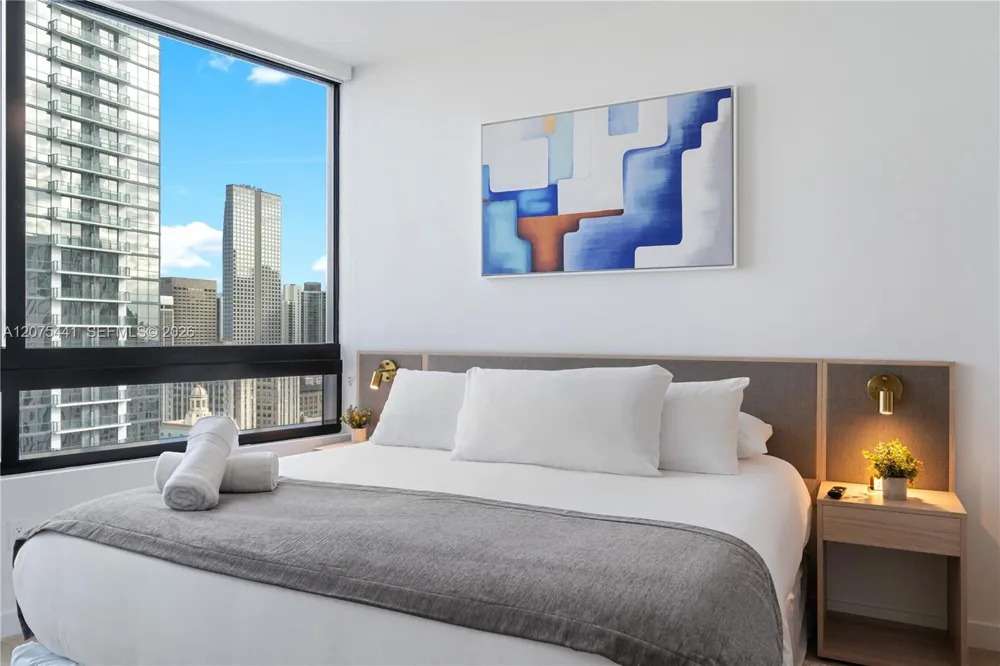 225 Miami Ave #2807 Miami, FL 33128