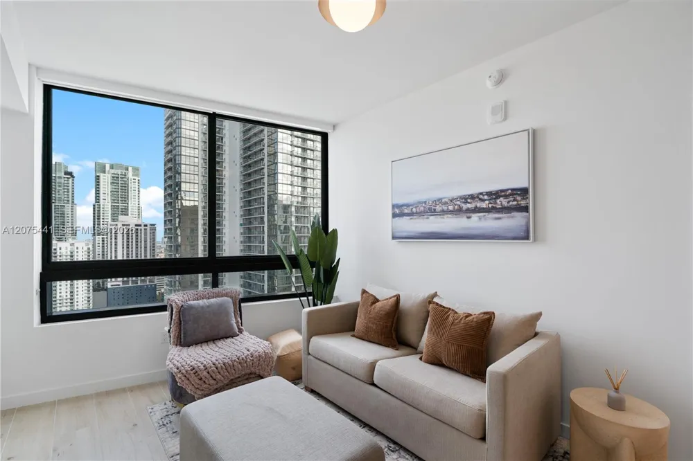 225 Miami Ave #2807 Miami, FL 33128