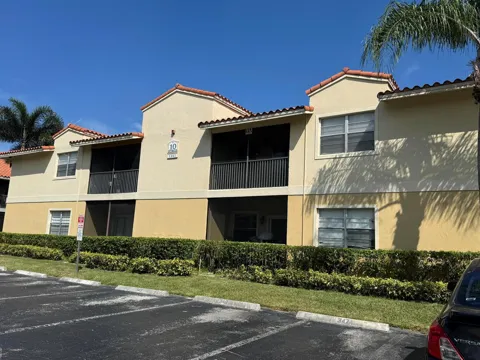 1241 SW 46th Avenue #1008