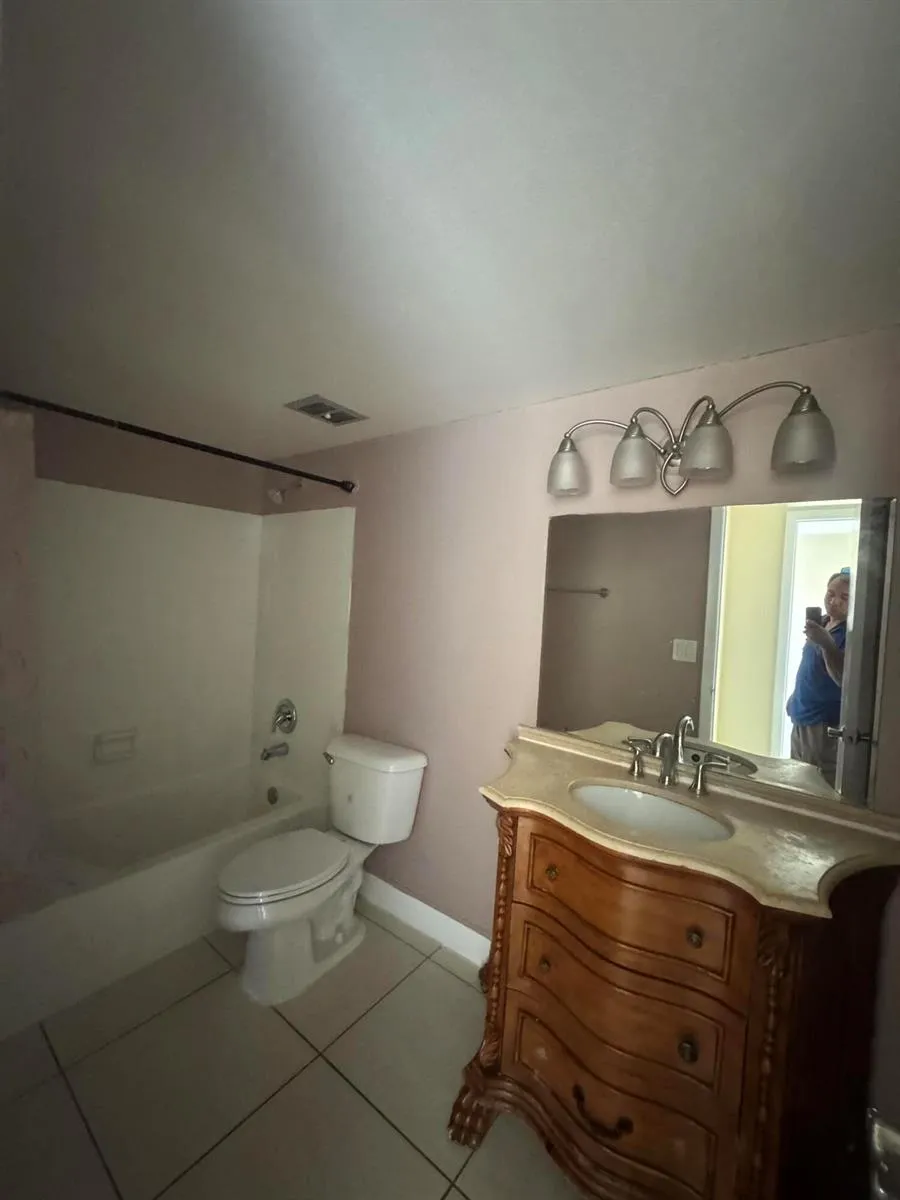 1241 SW 46th Avenue #1008 Pompano Beach, FL 33069