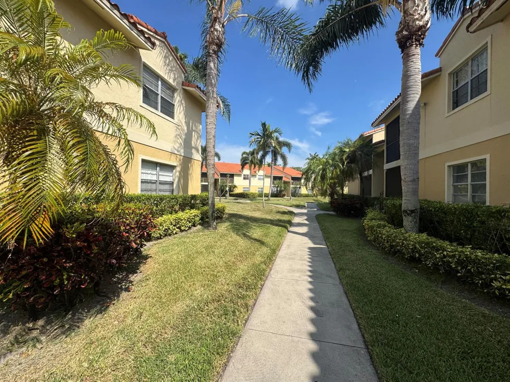 1241 SW 46th Avenue #1008 Pompano Beach, FL 33069