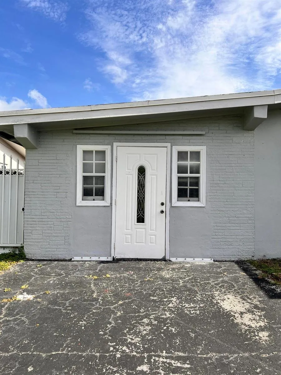 8671 NW 16TH STREET Pembroke Pines, FL 33024