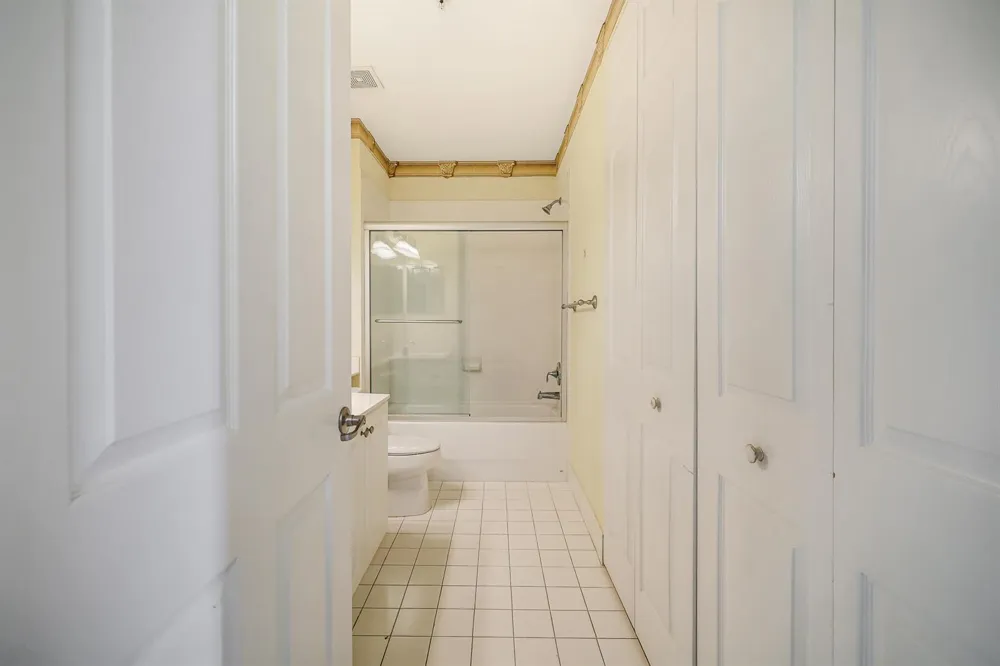 3600 OAKS CLUBHOUSE DRIVE #505 Pompano Beach, FL 33069