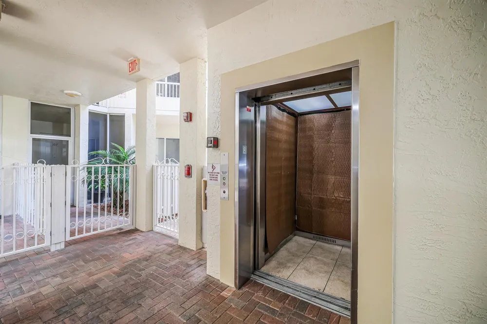 3600 OAKS CLUBHOUSE DRIVE #505 Pompano Beach, FL 33069