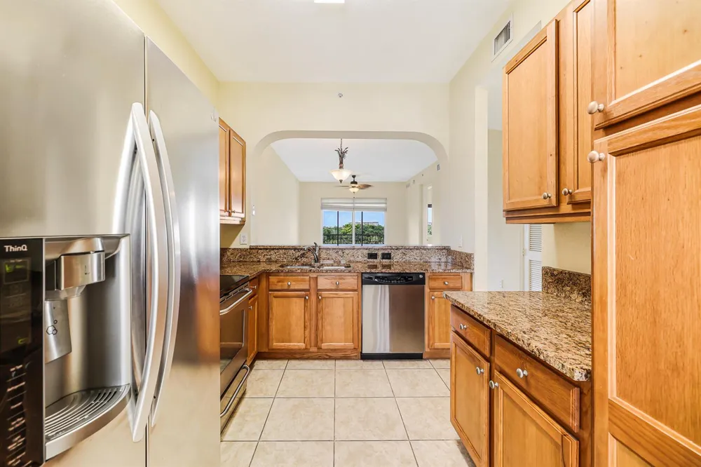 3600 OAKS CLUBHOUSE DRIVE #505 Pompano Beach, FL 33069