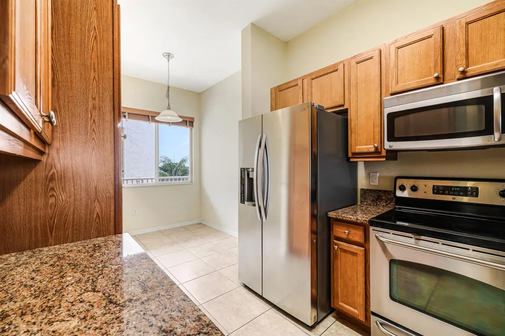 3600 OAKS CLUBHOUSE DRIVE #505 Pompano Beach, FL 33069
