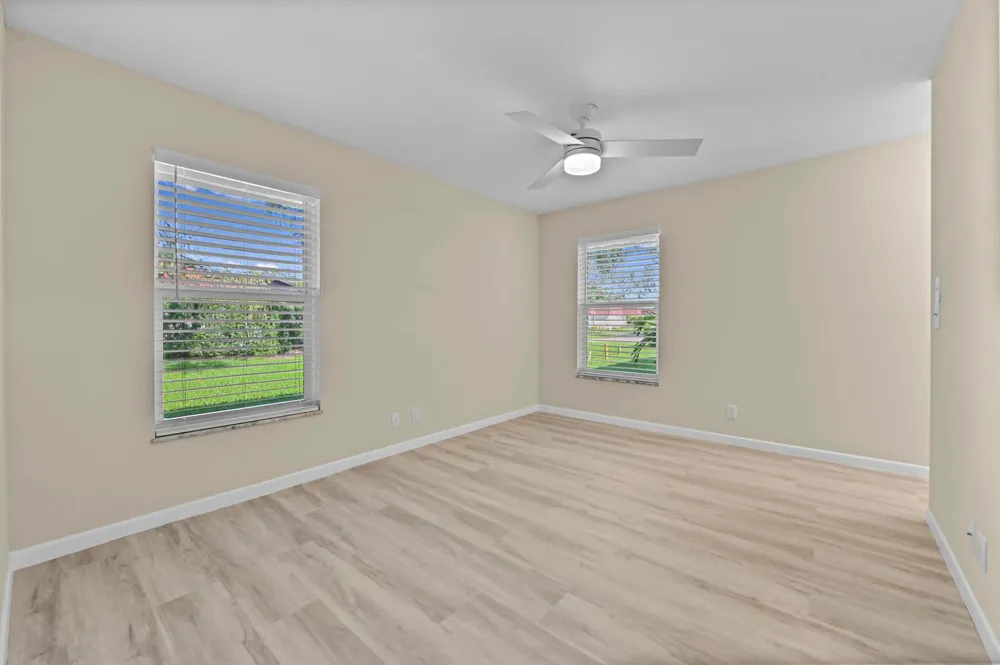 812 Salem Lane Lake Worth, FL 33467